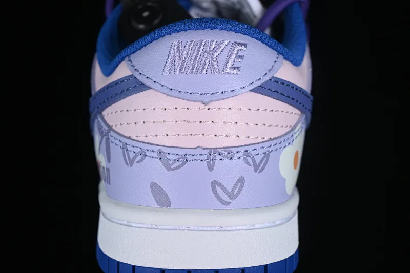 All categories Nk SB Dunk series Nk SB Dunk Low low-top sneakers Nk Dunk Low white blue red Doraemon Doraemon SB strap low-top casual sneakers CW1590-104